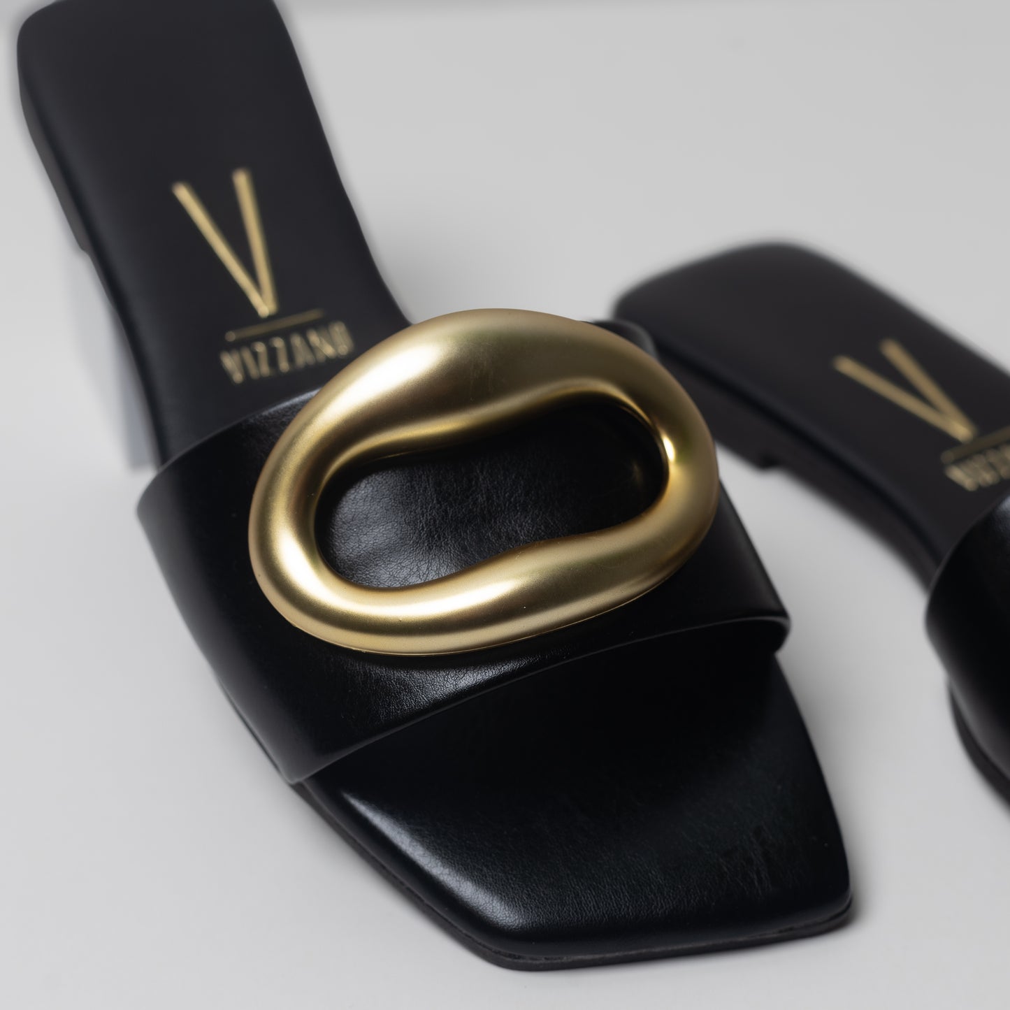 DENTO SANDALS | BLACK