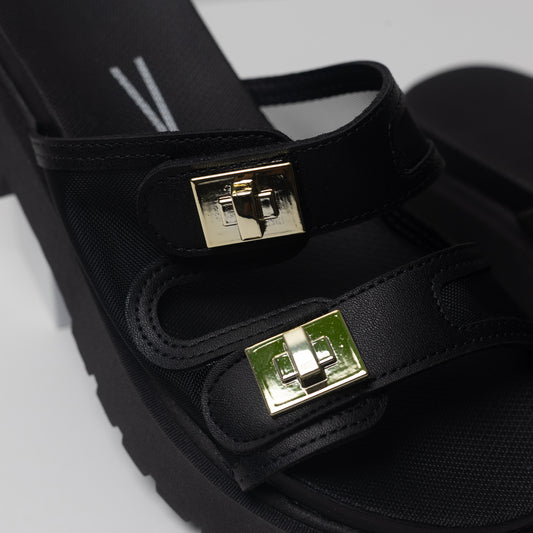 CORU SANDALS