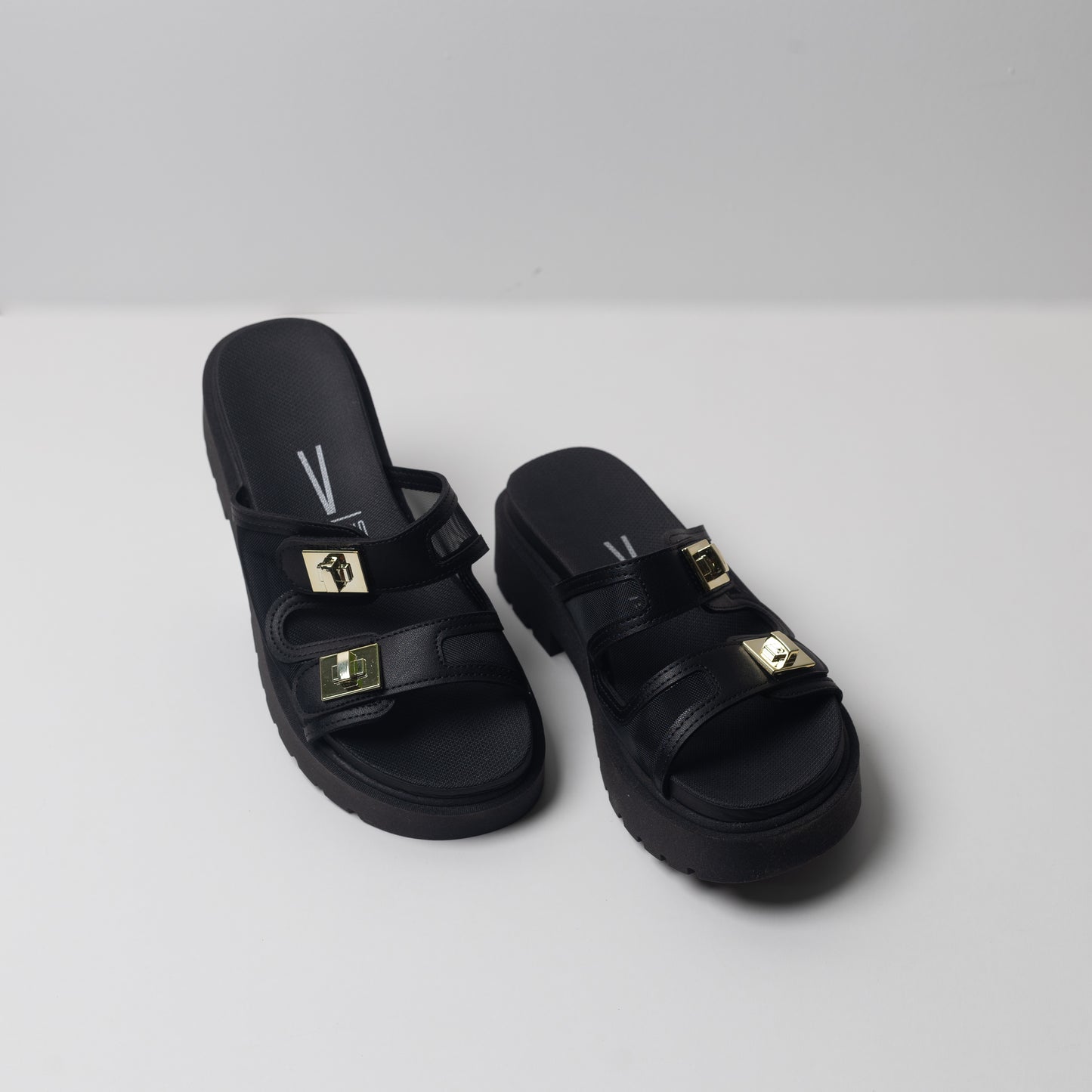 CORU SANDALS