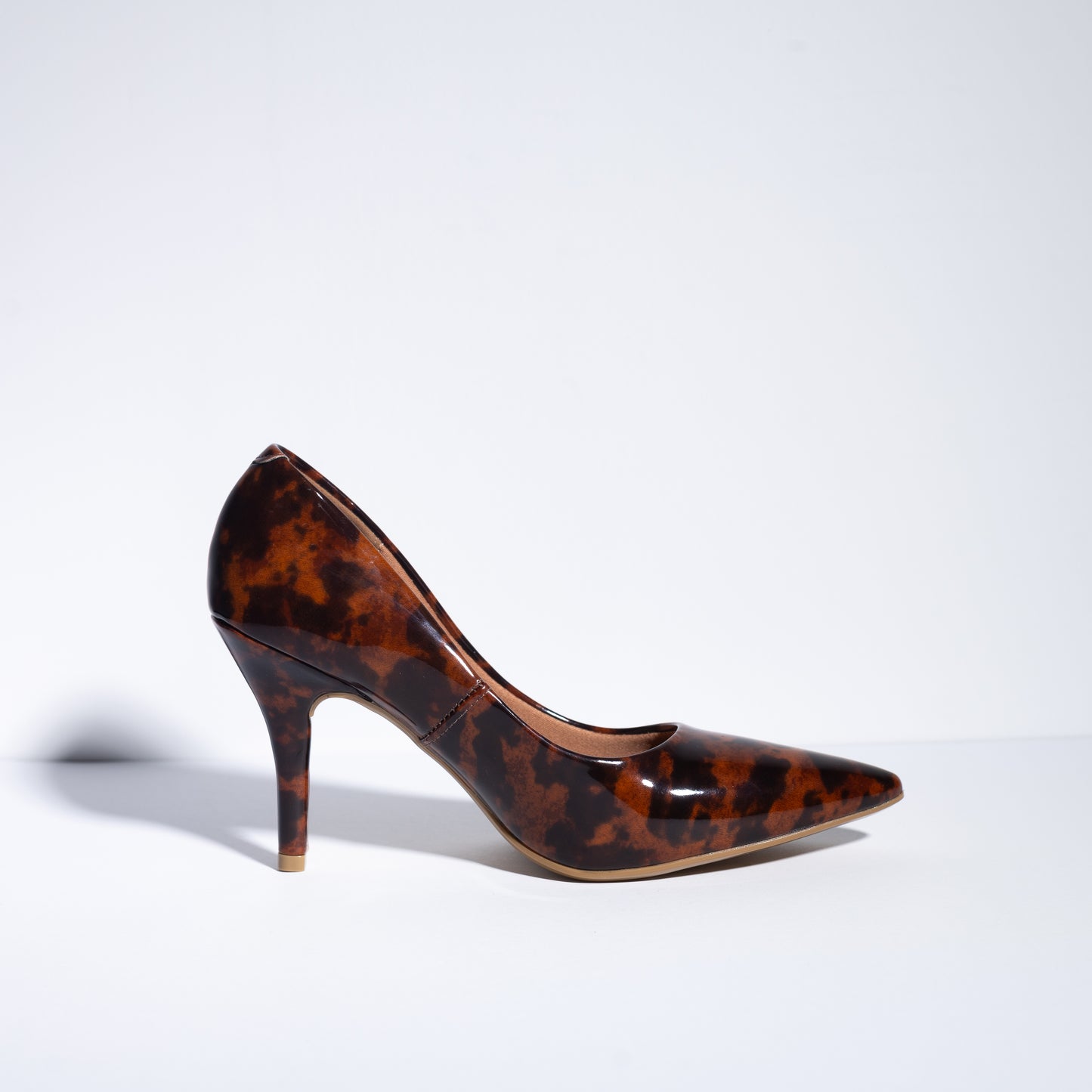 TOISE HEELS