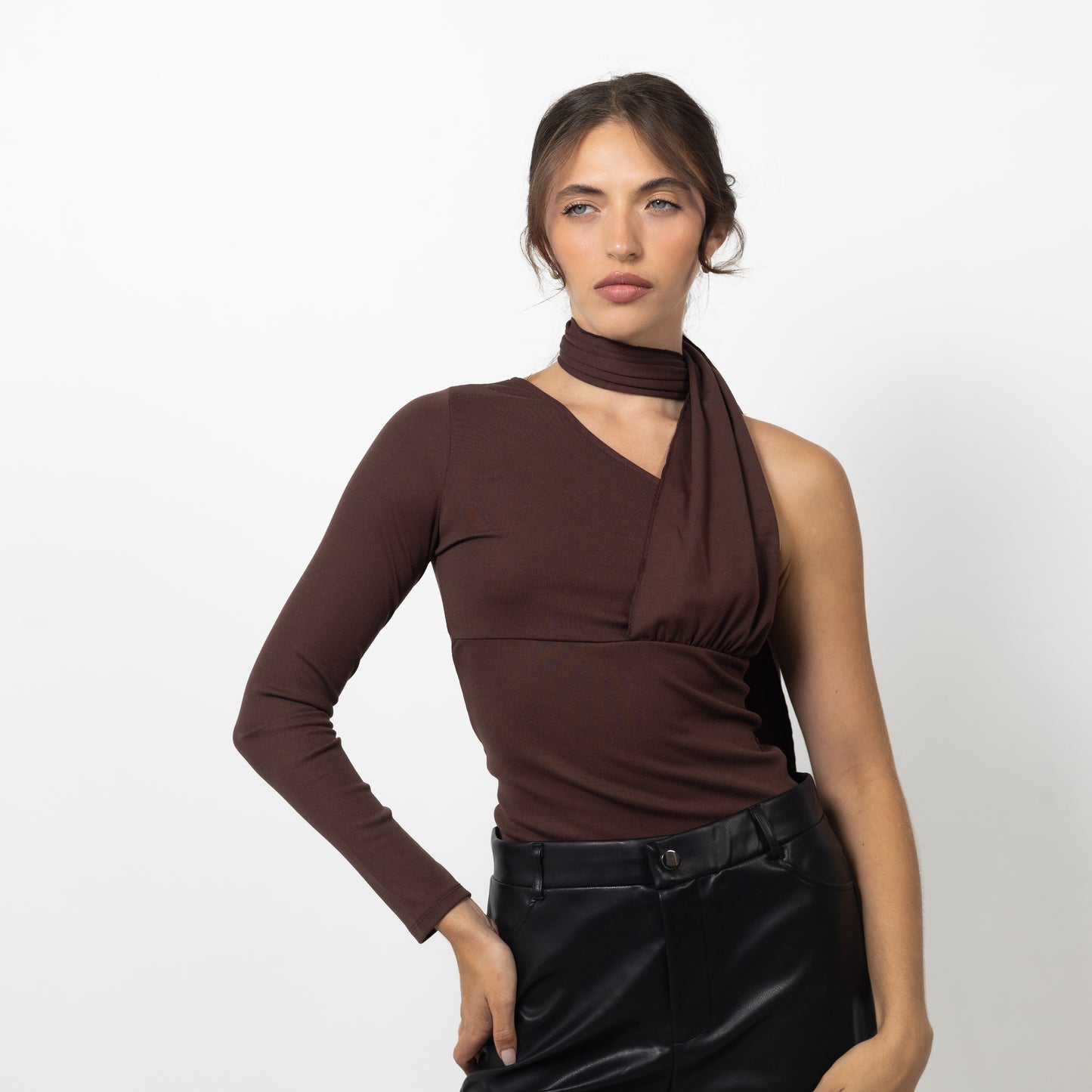 SCARLET TOP