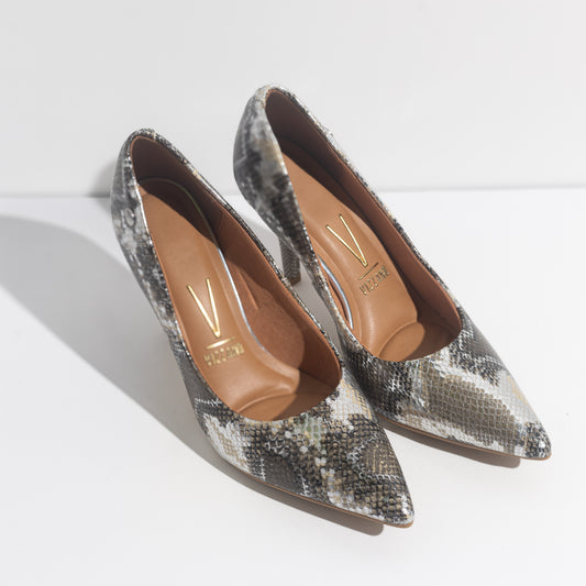 LEVOY HEELS