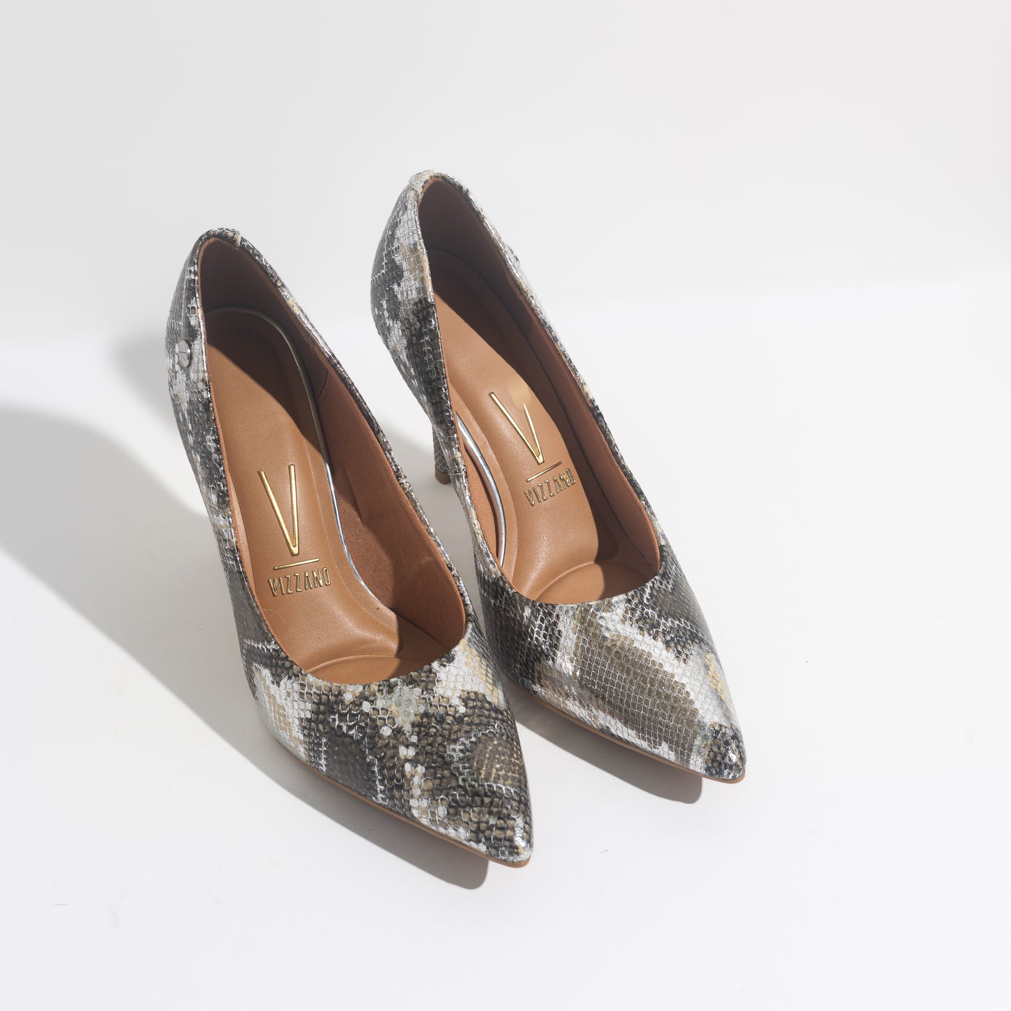 LEVOY HEELS